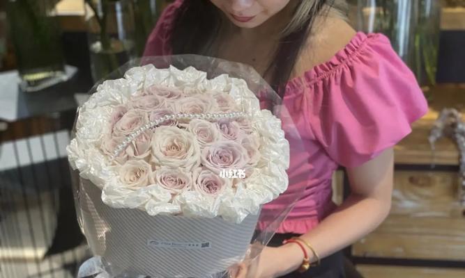 送女友花礼物，如何选对花（男士送女友鲜花的必备指南）