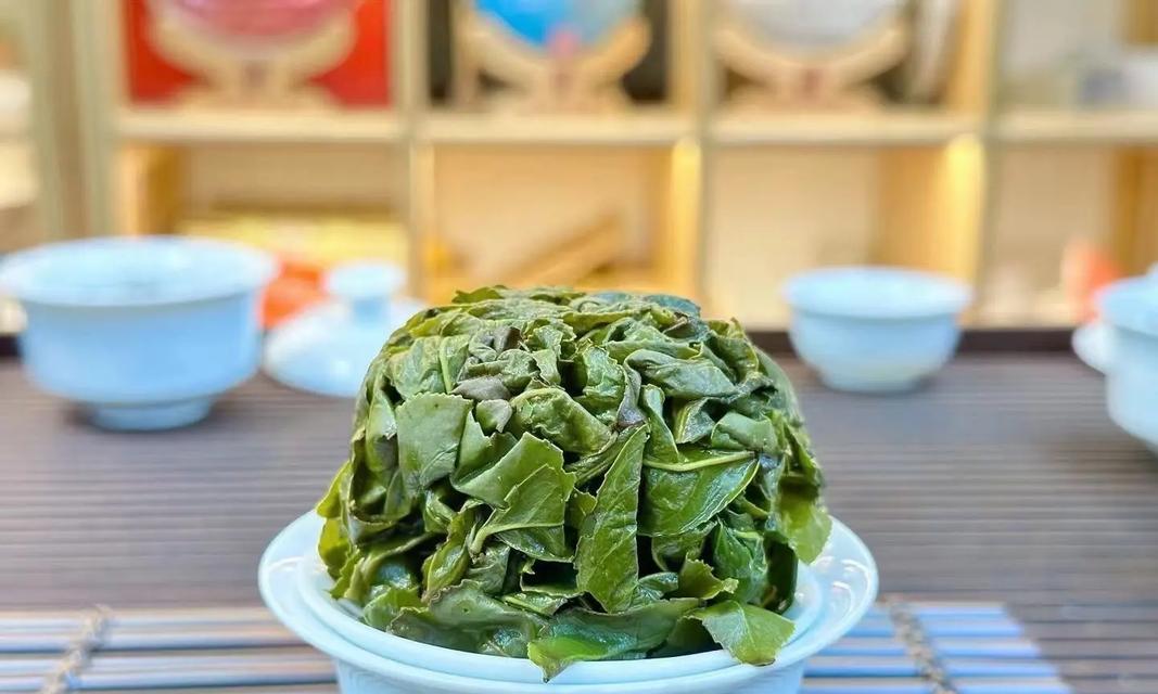 铁观音采摘与收获季节（探秘中国传统名茶的产地和历史/时间、地点、工艺全解）
