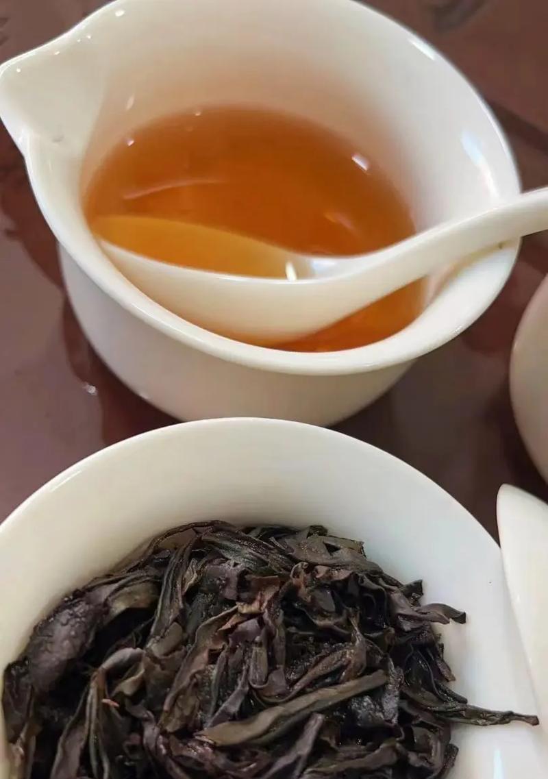 大红袍原产地——武夷山（探究中国传统名茶的发源地）