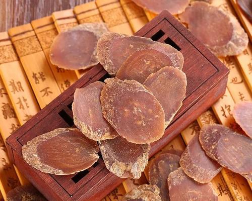红参的营养与功效——探秘人类健康之道（从食用方法到作用，全面解析红参的奥秘）