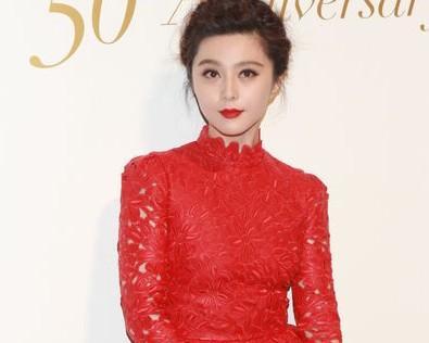 领结婚证，如何选购合适的鲜花？（婚礼鲜花的选择与搭配，让你的婚礼更加美丽难忘。）